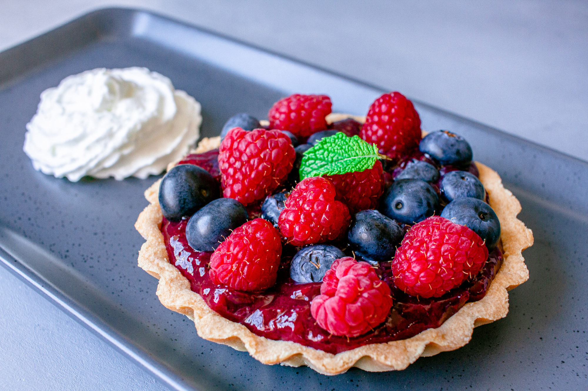 Berry Tart and Vanilla Chantilly Cream - Daryls Kitchen